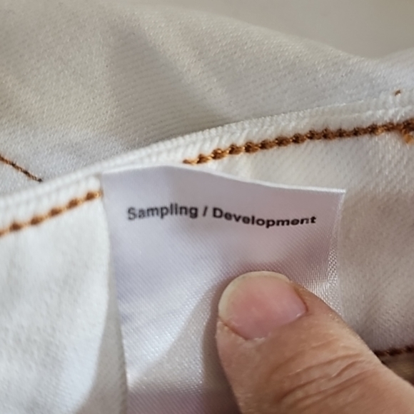 DL1961 Alex High Rise Wide Leg Size 14W Sample - Picture 12 of 13